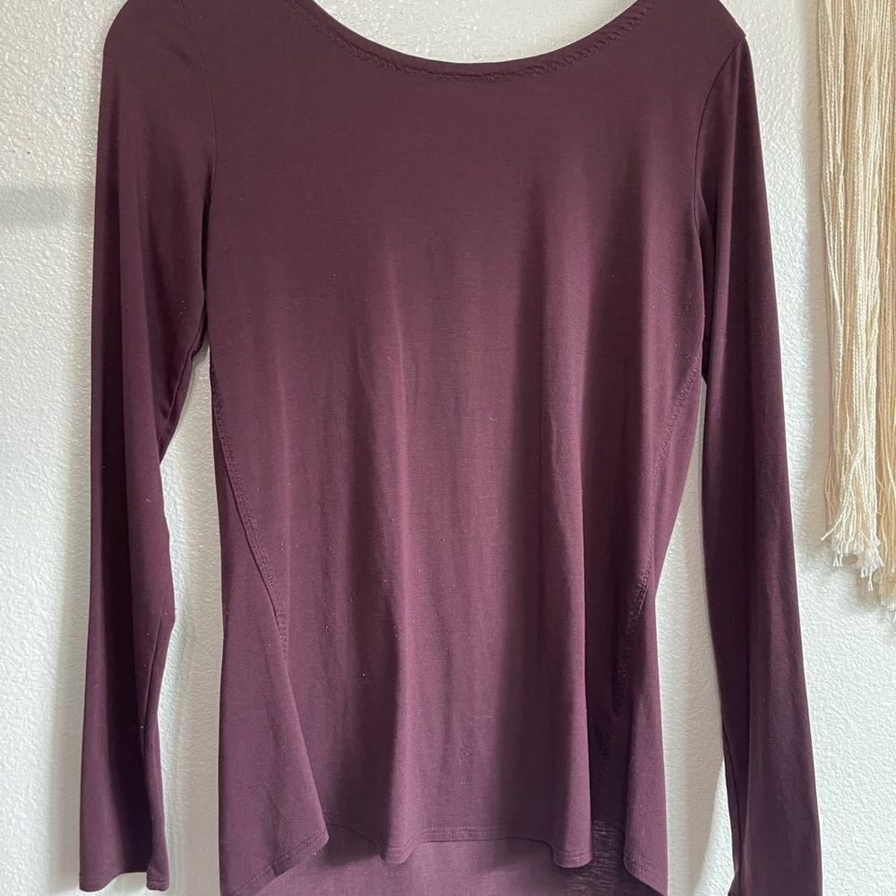 ATHLETA Long Sleeve Flexlight Twist Open Back Top -